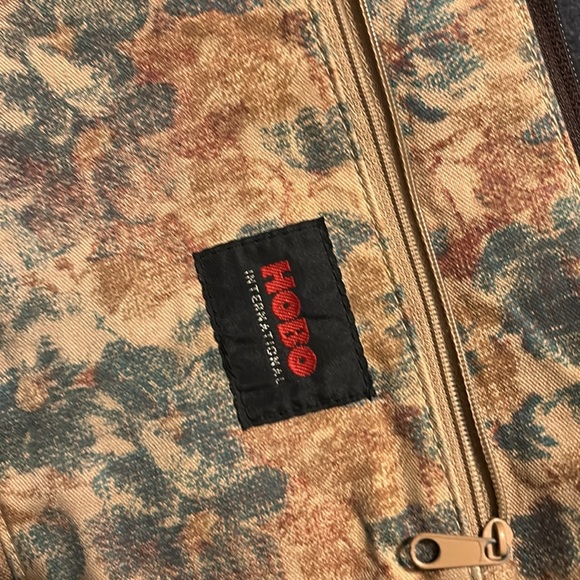 Hobo - Picture 6 of 12